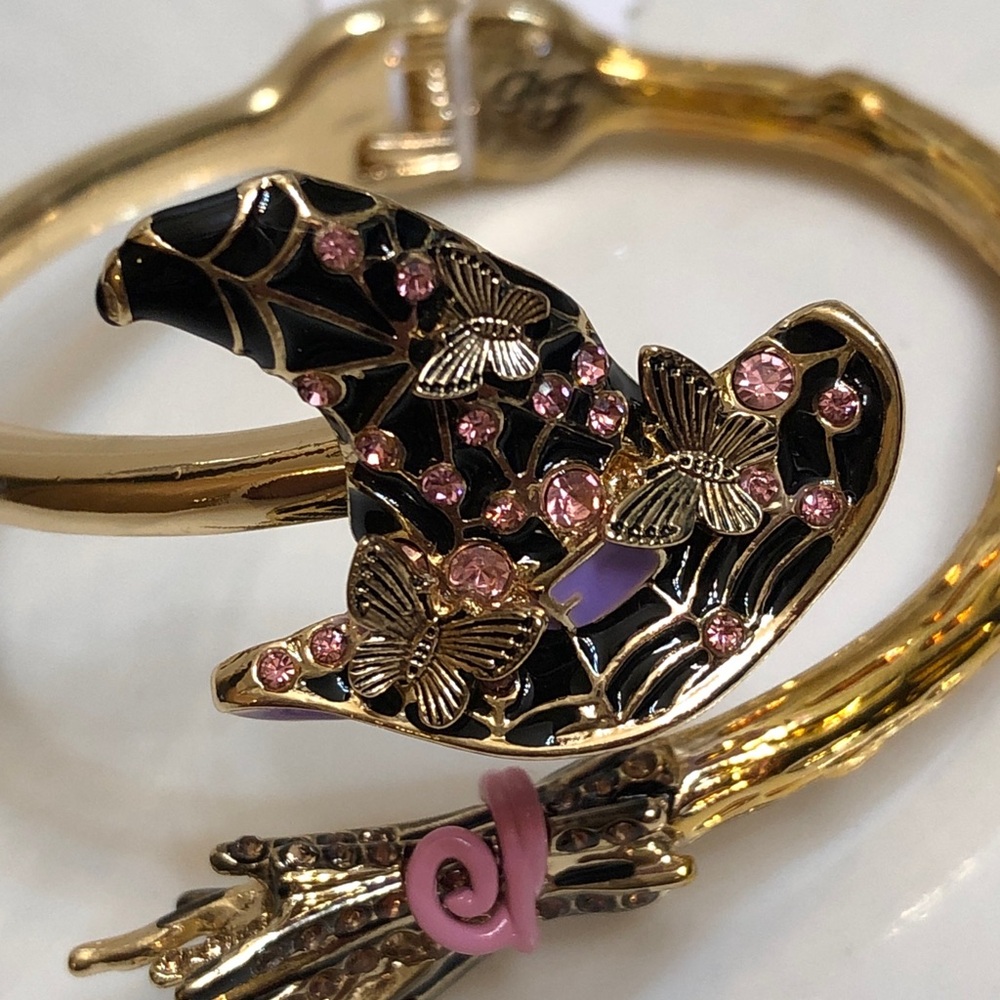 Betsey Johnson Black Witch Hat Butterfly Accents & Crystal Bypass Bangle NWT - Picture 15 of 16